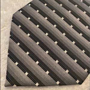 Brand New Tie And Matching Hanky By HERMOSA